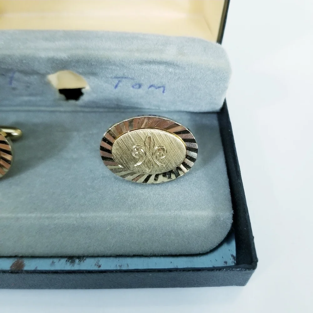 Swank Vintage 70s Cufflinks in box gold tone
